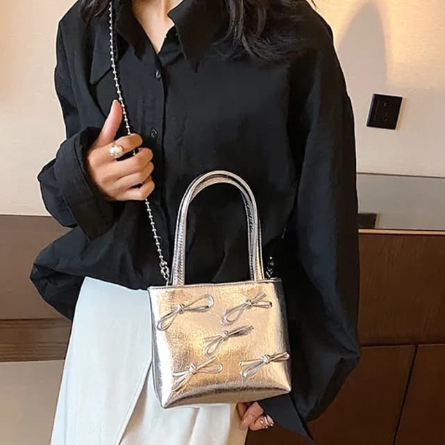 【LEESA】情人節禮物 七夕 蝴蝶結包包\小包包\手提包\斜背包\銀色包包\韓國包包\小方包\葛雷系\可愛包包\小