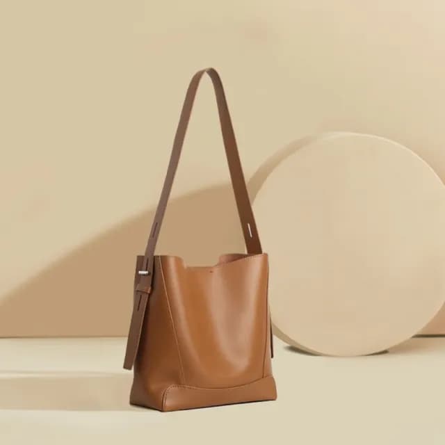 【玩皮工坊】情人節禮物 真皮 牛皮簡約女士肩背包水桶包單肩包女包LB820(真皮包包 兩色可選)