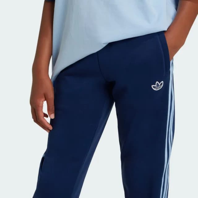 【adidas 愛迪達】DISNEY 運動長褲 童裝 - Originals JN4677