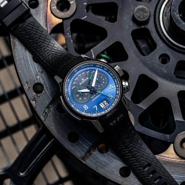 【EDOX 伊度】140周年 BMW 摩托車紀念錶 鈦金屬大日期計時手錶 送禮 禮物 推薦(E38003.TINV.BUNV)