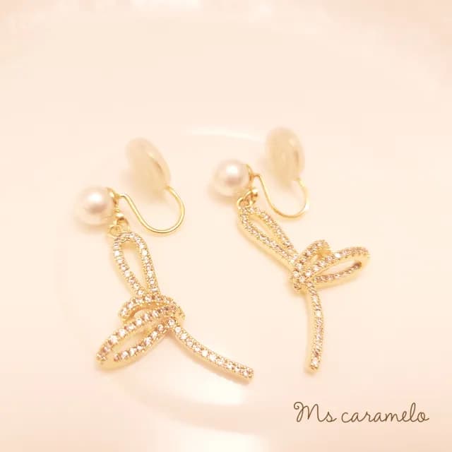 【焦糖小姐 Ms caramelo】夾式 貝珠+鋯石耳環(夾式耳環)