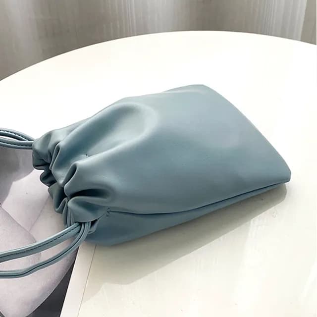 【MoonDy】情人節禮物 手機包 軟皮包包 女斜背水桶包 抽繩小包 束口包 可愛包 小水桶包 小福袋 散步包 輕便
