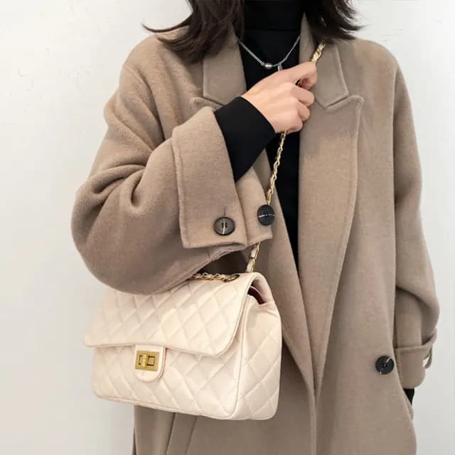 【LEESA】情人節禮物 黑色鏈條包包\小香風包包\鏈條包包\斜背包\小包包\菱格包\女士單肩包\小香風斜包包\小