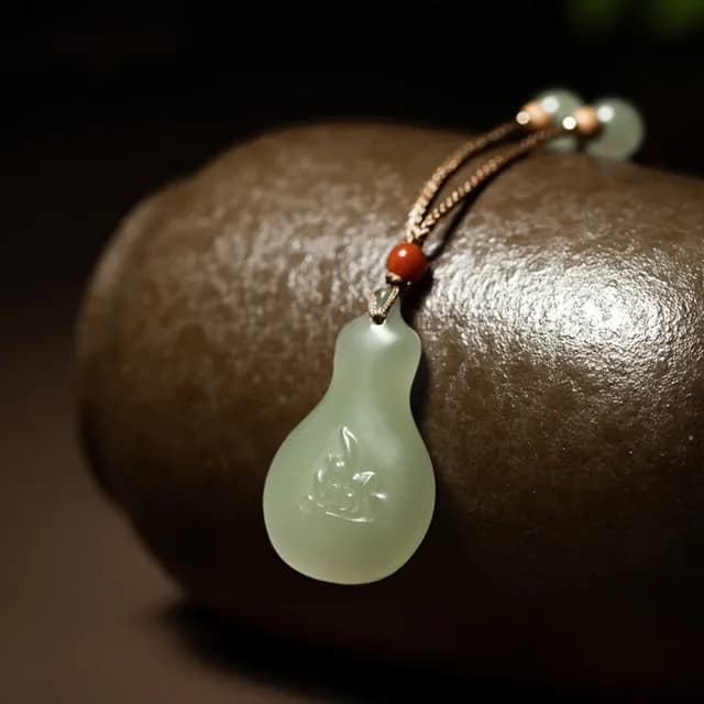 【LEESA】和田玉葫蘆項鍊\小掛件\手工項鍊\編織項鍊\編繩項鍊\禮物\招財納福\送長輩\項鍊\