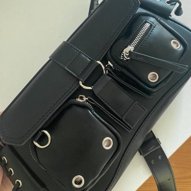 【MoonDy】母親節禮物 包包 肩背包 斜背包 辣妹風 腋下包 黑色機車包 miumiu風 質感潮酷辣妹 小眾包包 百搭