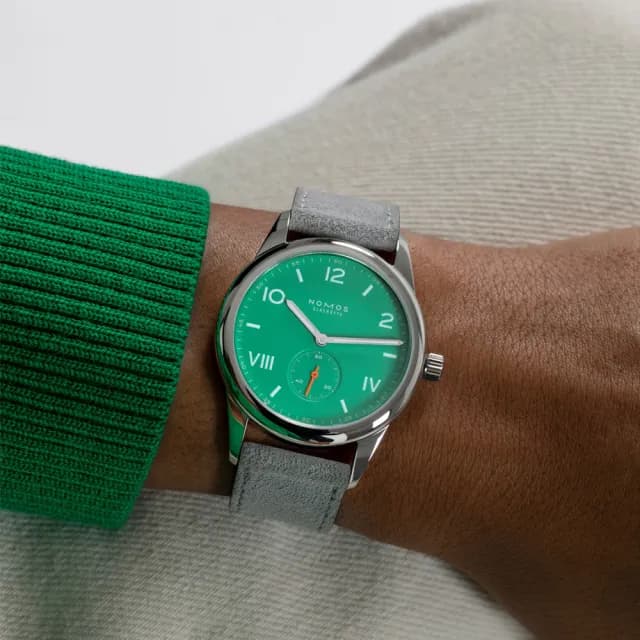 【NOMOS】Club系列 手動上鍊 小秒針 時尚機械腕錶 畢業禮物 送禮 推薦 38.5mm(726.GB)