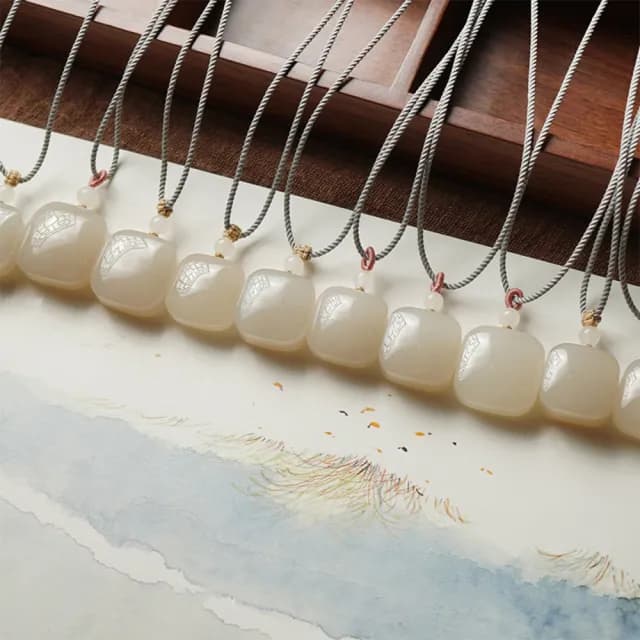 【LEESA】情人節禮物 七夕 方塊和田玉墜鍊\項鍊\繩鏈\玉項鍊\白玉吊墜\玉石項鍊\簡約項鍊\佛珠項鍊\招財項