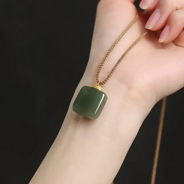 【LEESA】情人節禮物 和田玉項鍊\佛牌項鍊\玉項鍊\寶石項鍊\項鍊\吊墜項鍊\簡約百搭\招財項鍊\開運項鍊\禮