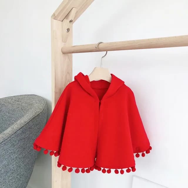 【橘魔法】小紅帽流蘇毛球細刷絨斗篷(披肩 外套 斗篷 大紅 新年 過年 拜年服 表演 戲劇 女童 兒童 童裝)
