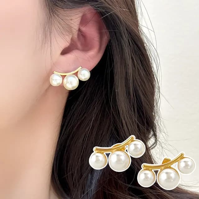 【LEESA】三珠耳環\氣質耳環\耳釘\耳飾\珍珠耳環\日系耳環\小眾設計\簡約耳環\氣質耳環\金