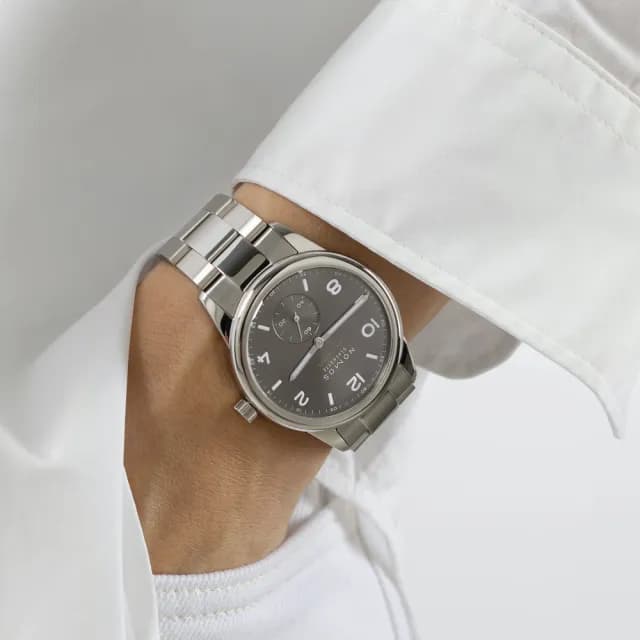 【NOMOS】Club系列 自動上鍊 小秒針 時尚機械腕錶 畢業禮物 送禮 推薦 39.5mm(764)