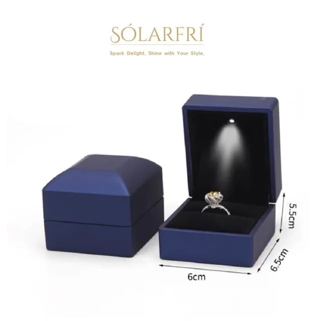 【SOLARFRi】LED燈鑽戒指盒首飾盒 方型優雅氣質感(求婚 訂婚 生日 情人節 七夕 女朋友 老婆 禮物 多色款)