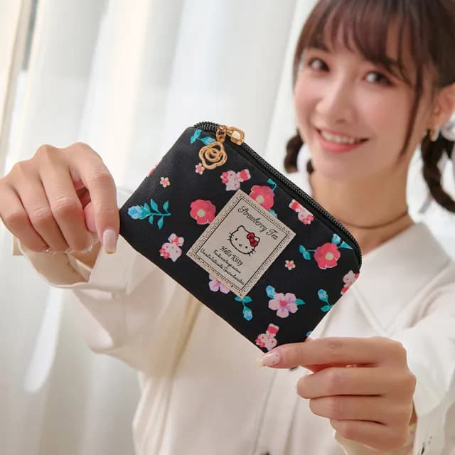 【HELLO KITTY】花園午茶-票卡零錢包-黑(KT03I07BK)
