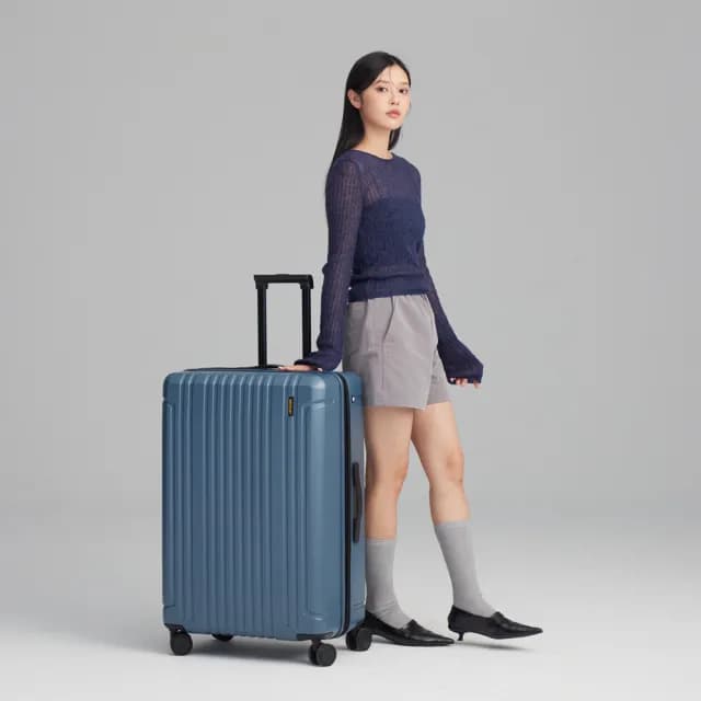 【SWISS STYLE】BERMAS 戰艦箱二代25吋 - 日本Hinomoto頂規靜音飛機輪 可擴充行李箱(三色任選)