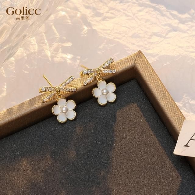 【Golicc】耳環 滿鑽蝴蝶結花朵(母親節 生日 情人節 飾品 耳釘 耳飾 耳墜 禮物)