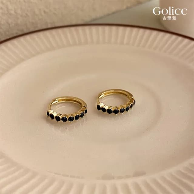 【Golicc】耳環 黑色甜酷 鋯石耳圈(七夕 情人節 生日 飾品 耳釘 耳飾 耳墜 禮物)