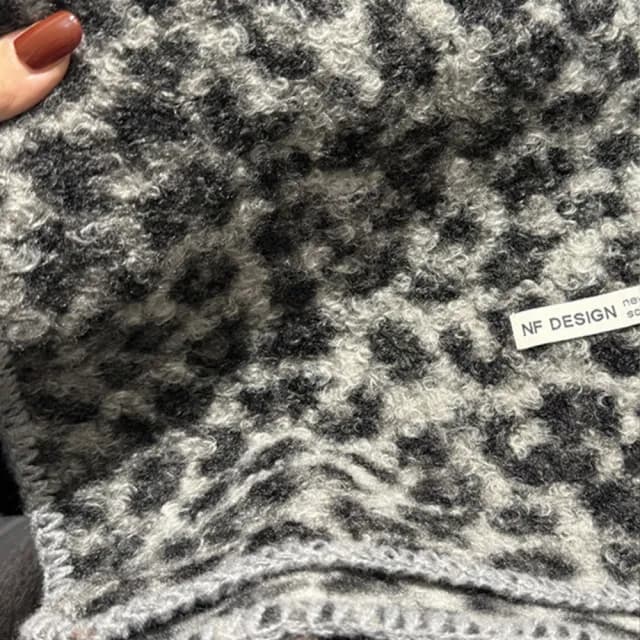 【MoonDy】豹紋圍巾 仿羊毛圍巾 時尚配件 披肩圍脖  短圍巾 高級感 羊毛卷 雙面圍巾 時髦精 韓