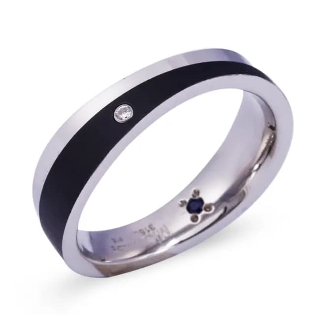 【JING YANG 晶漾】白鋼藍寶石戒指0.02克拉黑銀男戒(生日禮物送禮 優雅百搭)