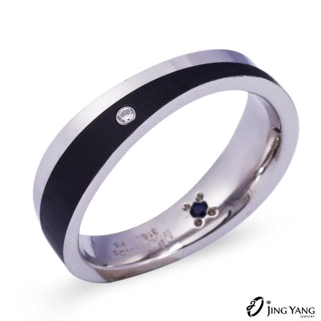 【JING YANG 晶漾】白鋼藍寶石戒指0.02克拉黑銀男戒(生日禮物送禮 優雅百搭)
