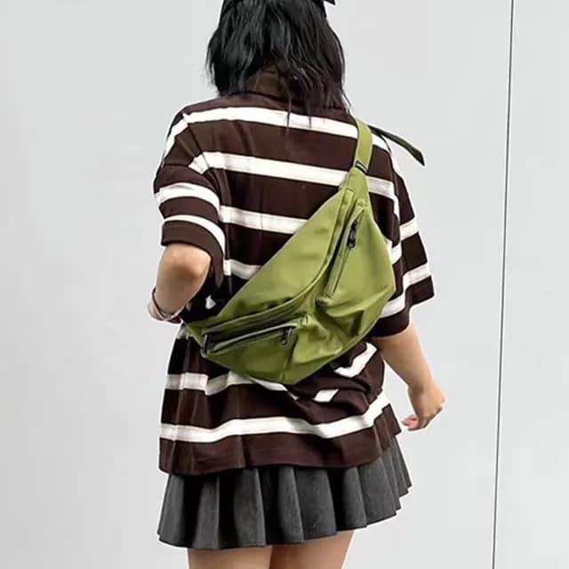【LEEHER】大容量單肩包/包包/斜背包/尼龍包包/工裝包/軍綠色包包/黑色包包/生日禮物/水餃包/ho
