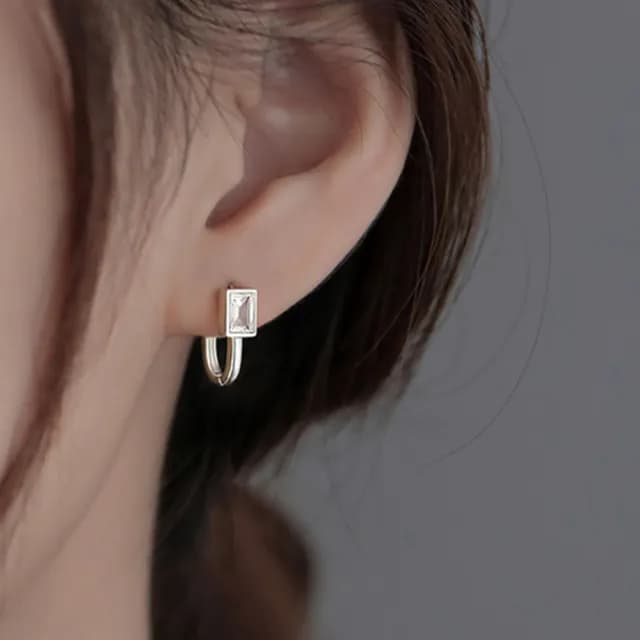 【LEESA】情人節禮物 純銀飾品\簡約耳環\ins風\耳環925\純銀耳環\耳飾\皓石耳環\個性耳環\正韓耳環\耳扣\耳