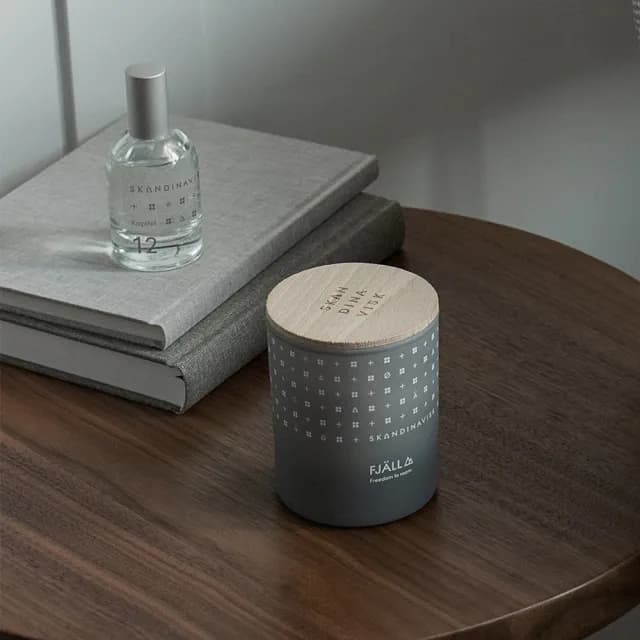 【Skandinavisk】官方直營 香氛蠟燭 200g(FJALL 自由漫步)