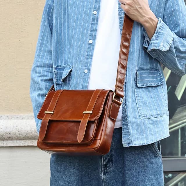 【MoonDy】雙11 包包 劍橋包 男士斜背包 大容量包包 信封包 郵差包 復古包包 英倫包包 真皮包包