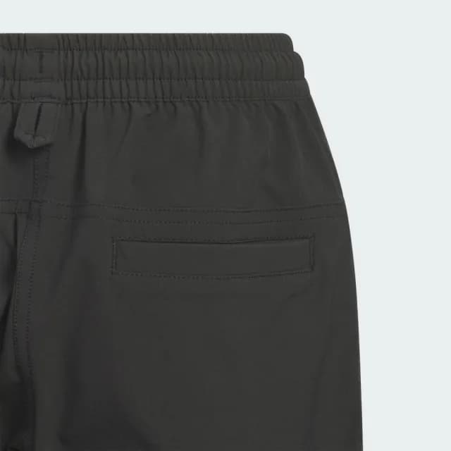 【adidas 愛迪達】ESSENTIALS 運動短褲 童裝 JM4553