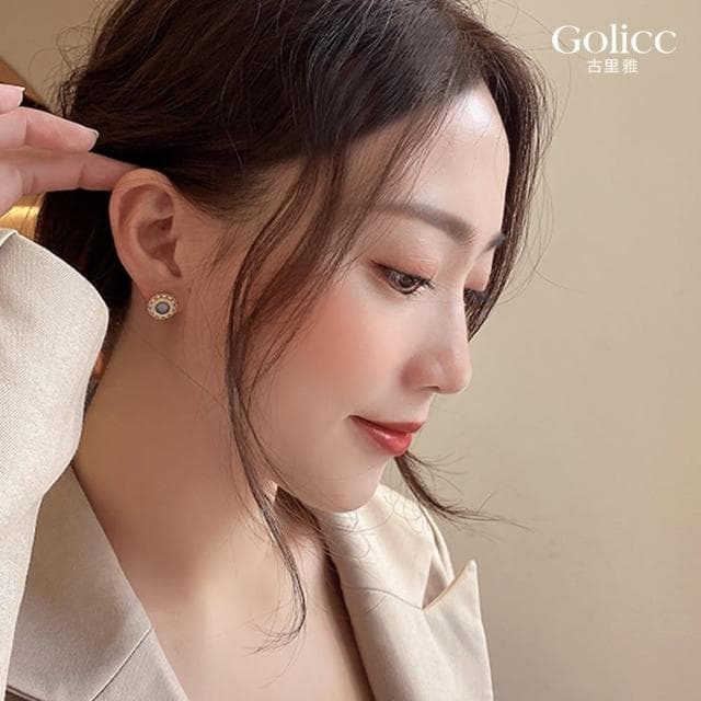 【Golicc】復古典雅 珍珠環繞設計(飾品 耳飾 耳釘 耳扣 耳環 禮物 母親節 小資節稅節)