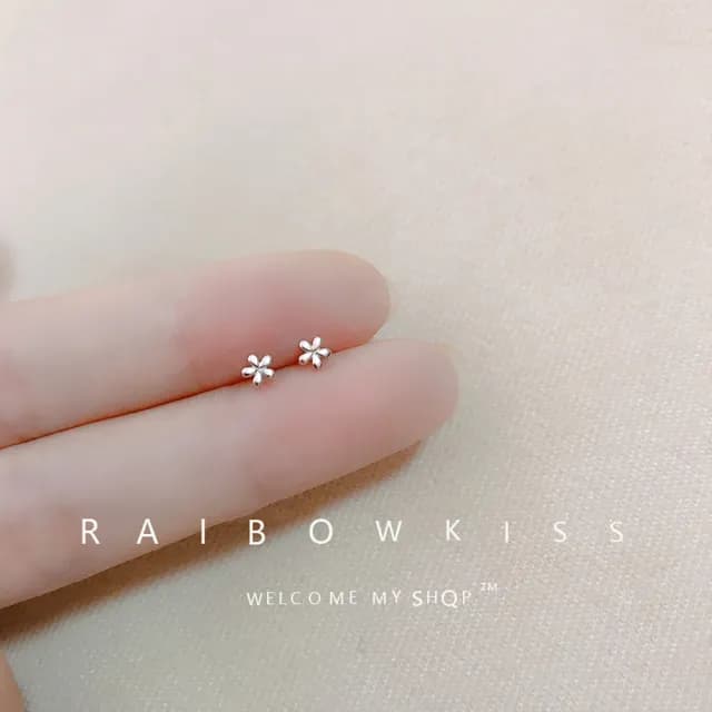 【Umi】夏季花朵耳飾｜輕盈優雅・上班百搭(銀色)