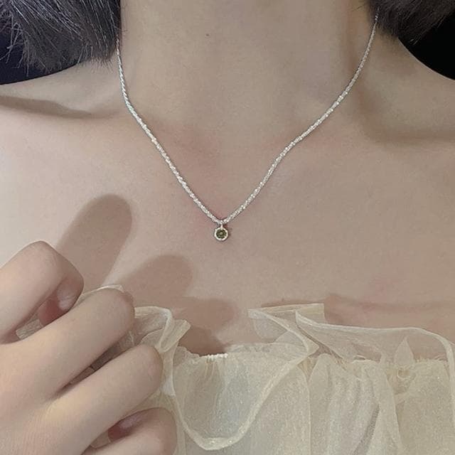 【LEEHER】吊飾/鎖骨鏈/925純銀項鍊/項鍊/送女生/生日禮物/滿天星項鍊/項鍊女/ins風/綠鋯石/