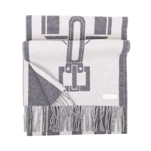 【Hermes 愛馬仕】Casaque Les Sangles喀什米爾雙面圍巾(象牙白 / 灰色)