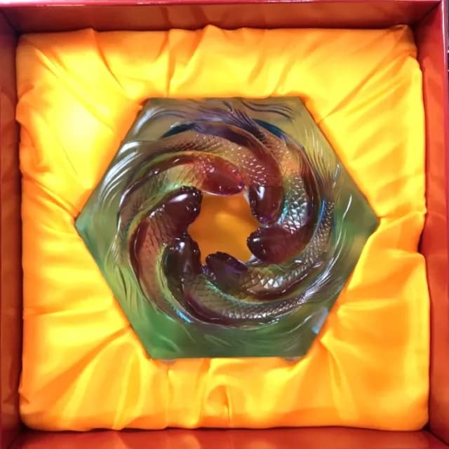 【琉璃工房 LIULI】活水源源 鯉魚文鎮 入厝禮/開店禮物(手工/開業禮物/ 發財/升官/企業/退休)
