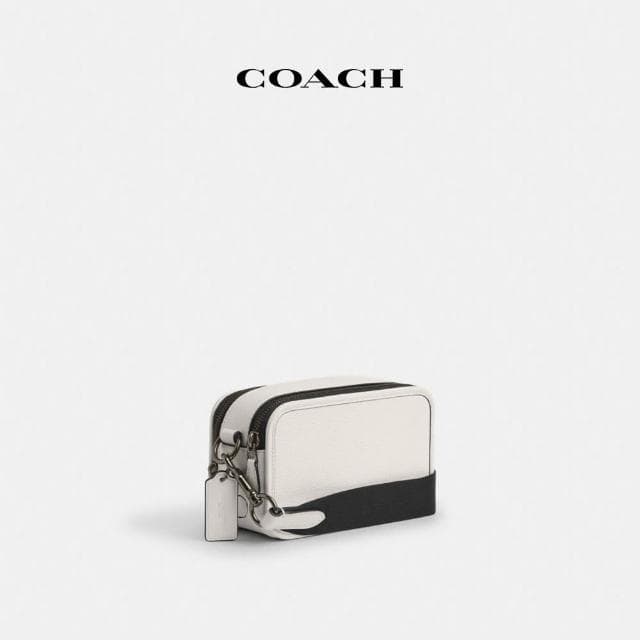 【COACH】蔻馳官方直營 WYATT素描印花斜背手袋-QB/粉筆白色 混合色(CAJ36)