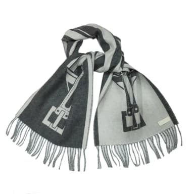 【Hermes 愛馬仕】H259151S 01 Casaque Les Sangles經典羊毛雙面編織流蘇圍巾(象牙白X灰色)