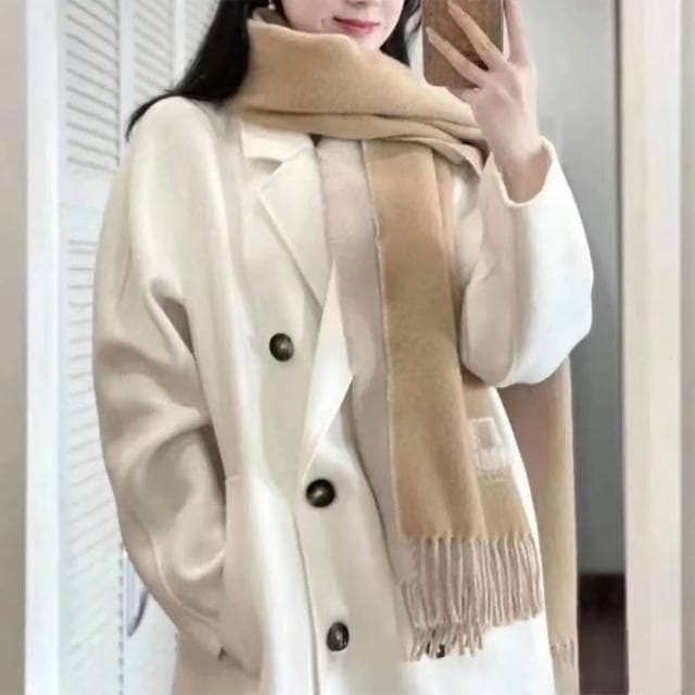 【COACH】COACH 馬車圖案Logo羊毛雙色圍巾(奶油白/奶茶色/黑色/贈原廠紙袋)