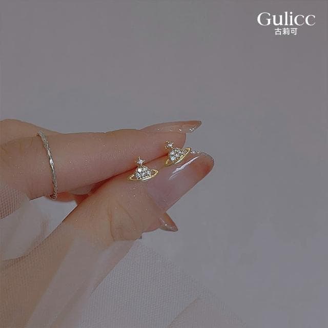 【Golicc】耳環 輕奢滿鑽 迷你土星(飾品 耳飾 耳釘 耳扣 耳環 禮物 母親節 小資節稅節)