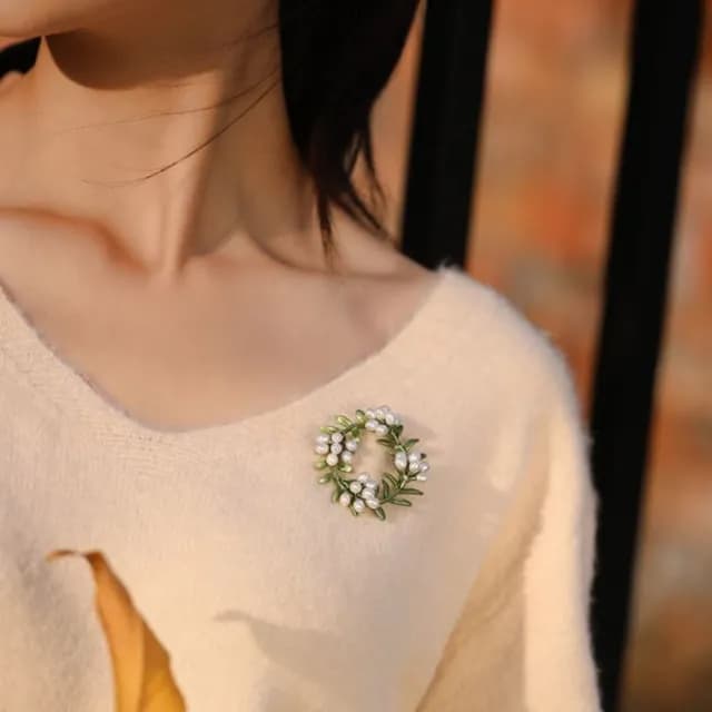 【Penny珮妮】森林系復古文藝珍珠花環胸針別針(母親節 送女友 交換禮物  生日禮 情人節 尾牙 新年 結婚)