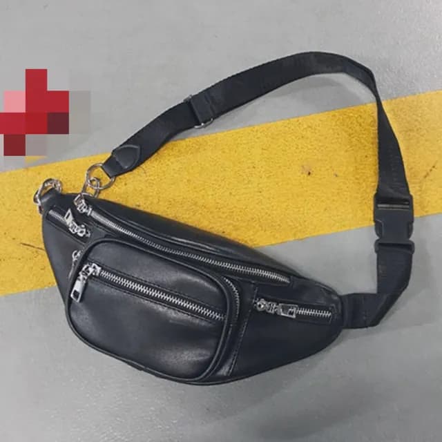 【LEEHER】鍊條包/胸包/腰包/包包/斜背包/生日禮物/側背小包/黑色包包/情侶包包/簡約包包/日系