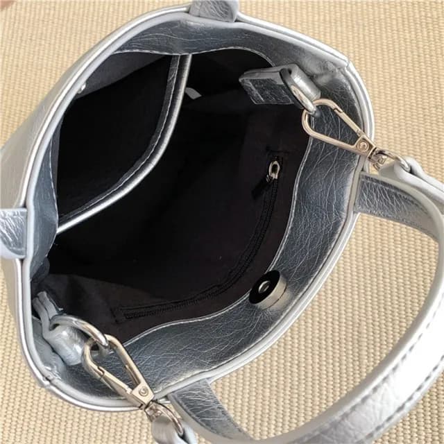【MoonDy】情人節禮物 水桶包 側背包 韓國小包包 斜背包 手提包 手提水桶包 軟皮包包 皮革小包 禮物 閨蜜禮