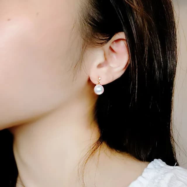 【City Diamond 引雅】18K日本AKOYA珍珠7-7.5MM黃K金鑽石短掛耳環(東京Yuki系列)