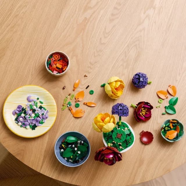 【LEGO 樂高】Botanicals 10345 插花擺飾(花藝 居家擺設 積木 玩具模型 情人節禮物)