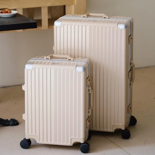 【Honeymoon】20吋多功能杯架USB充電行李箱(登機箱/鋁框行李箱/USB充電/杯架)