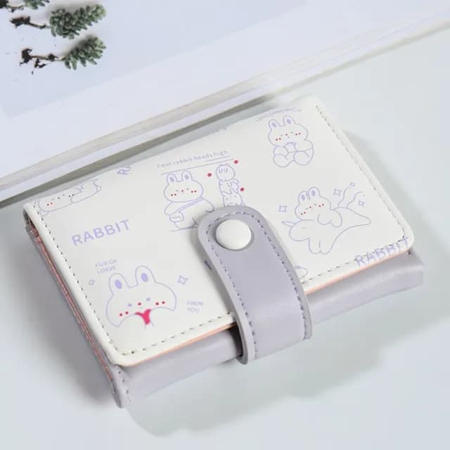 【甜辛】韓系插畫兔多卡位錢包(三折錢包 小錢包 短夾 小皮包 零錢包 卡夾 手拿包 證件包 大容量