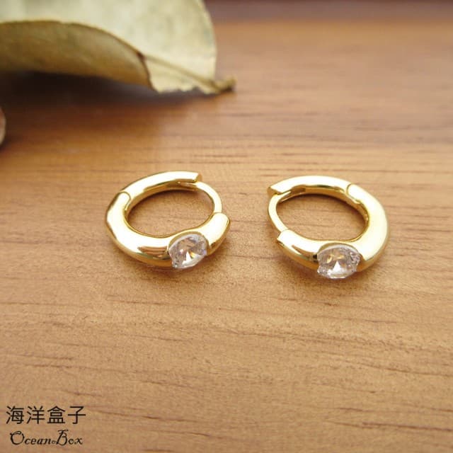 【海洋盒子】經典簡約亮面金色.白金單鑽針式925純銀易扣耳環(外鍍專櫃級正白K.精緻鍍金.圈圈耳