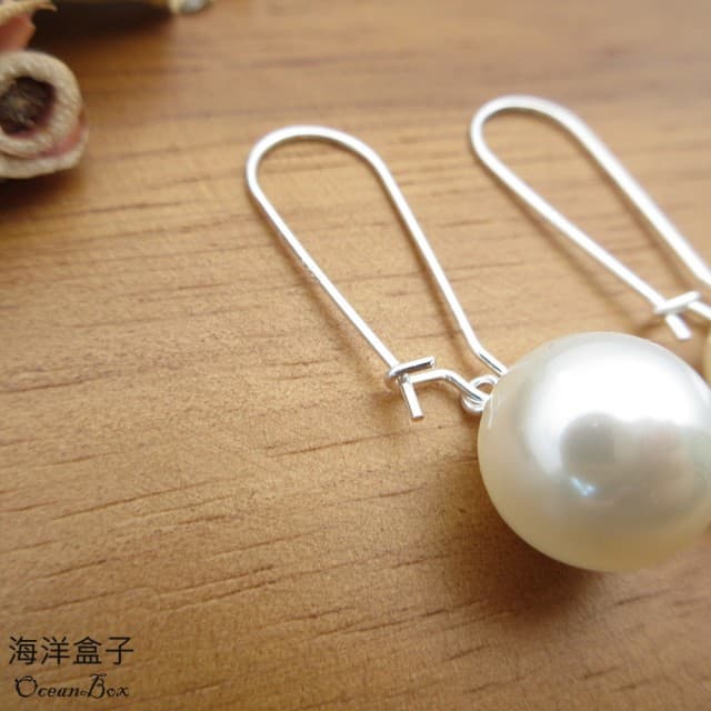 【海洋盒子】母親節禮物 圓潤光滑銀弦貝珠針勾925純銀耳環(垂墜耳環)