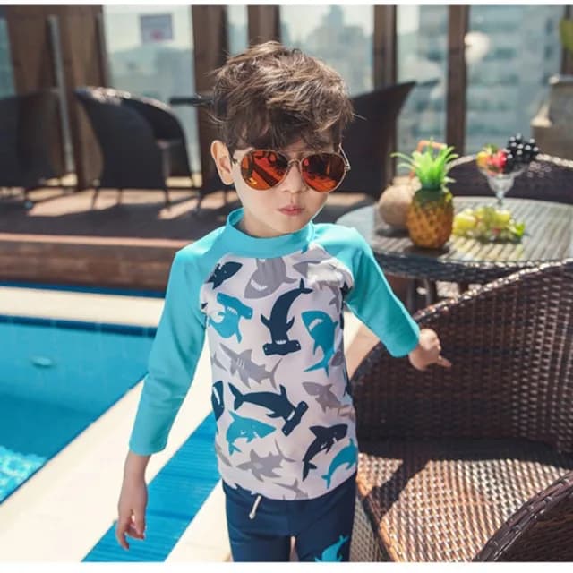 【橘魔法】鯊魚滿印插肩防曬長袖泳裝+長褲(二件式 附泳帽 防曬 泳衣 水母衣 水母褲 男童 兒童 童裝)