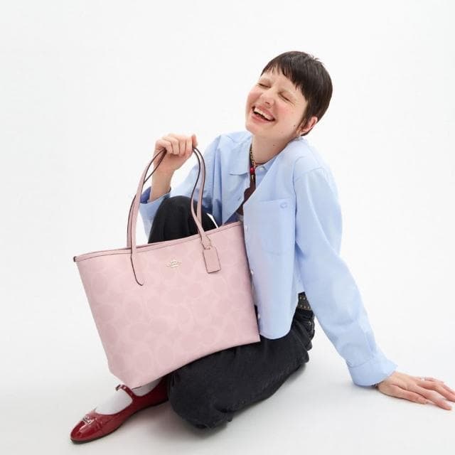 【COACH】蔻馳官方直營 CITY經典Logo托特包(2色可選)