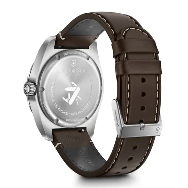 【VICTORINOX 瑞士維氏】Swiss Army 啞光 浮雕數字 石英錶 男錶 送禮 禮物推薦(VISA-242040)