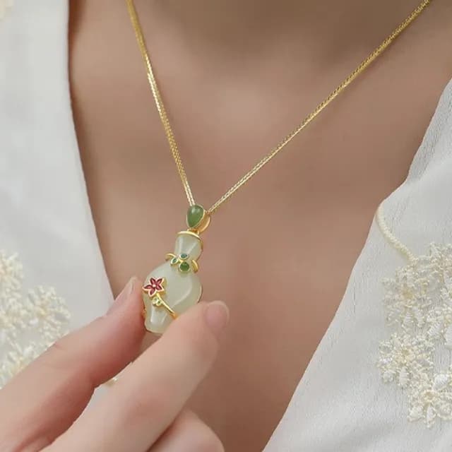 【KT DADA】和田玉 青花瓷 項鍊女 新中式 花瓶 高級感 輕奢 飾品 鎖骨鏈 小眾設計 925 純銀 鍍